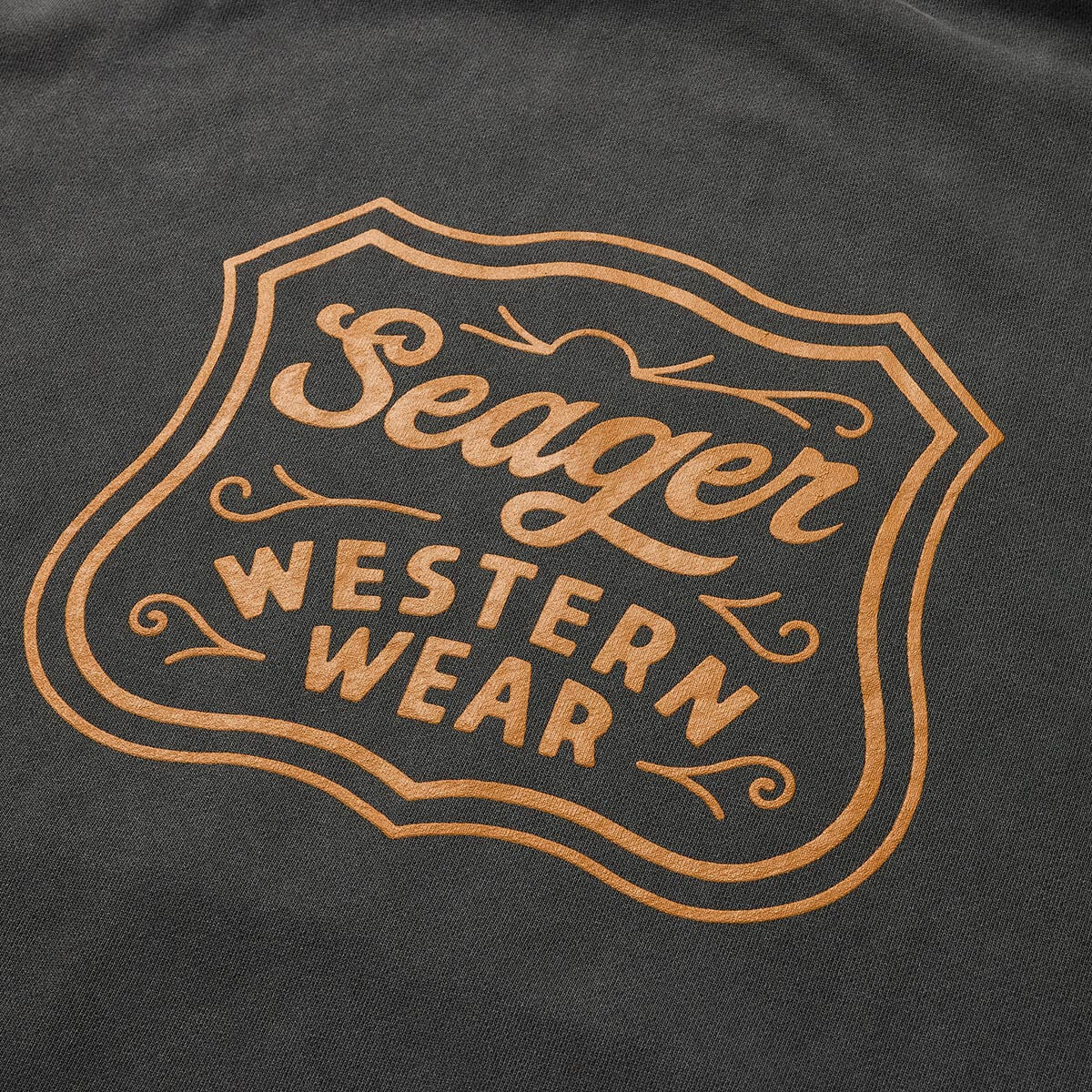 Badge Premium Hoodie Pigment Black - Image 4