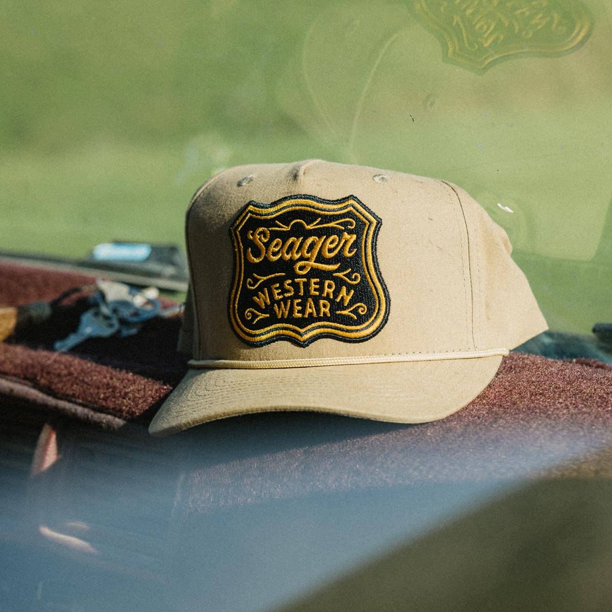 Badge Snapback Khaki - Image 3